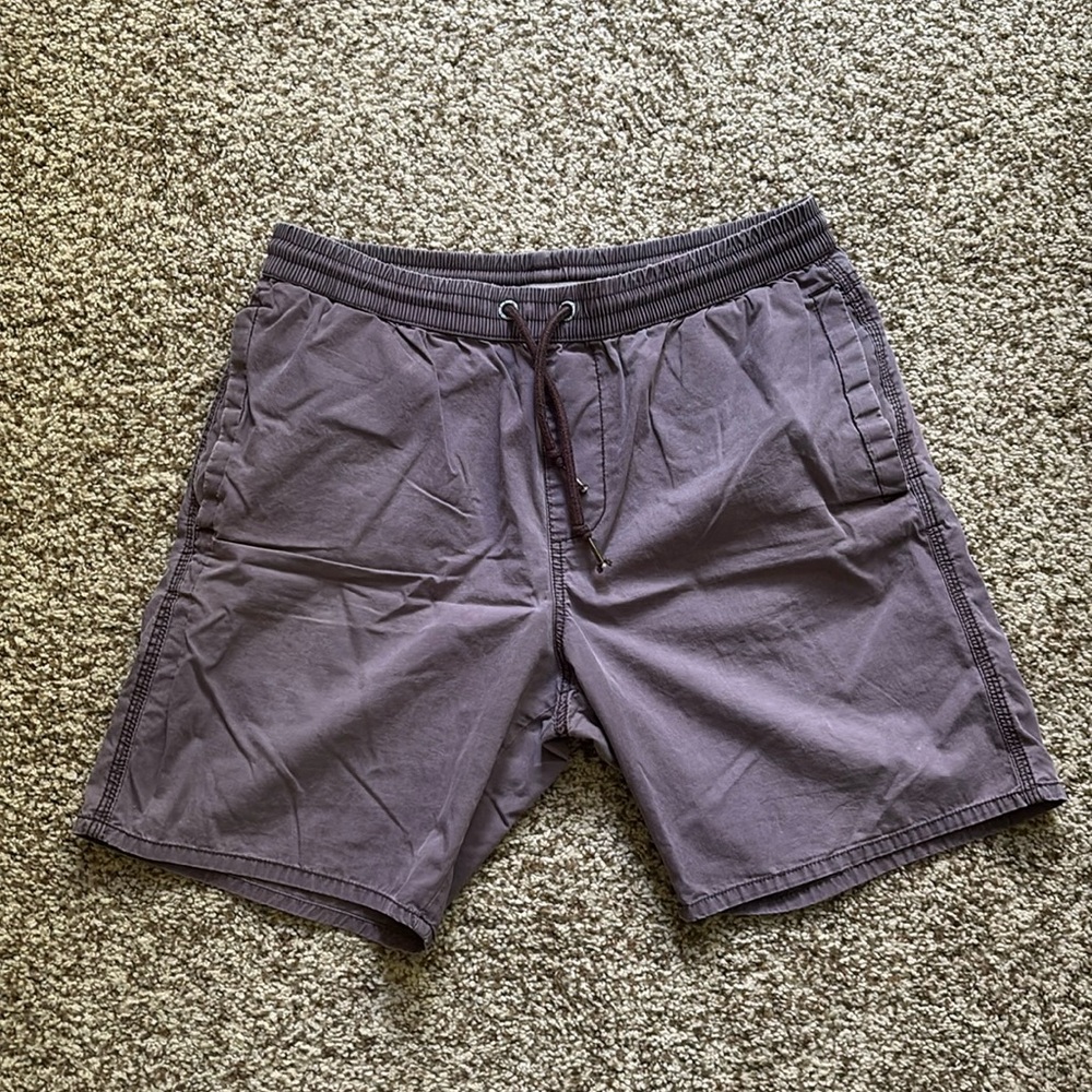 BEACH men’s medium sport shorts, purple